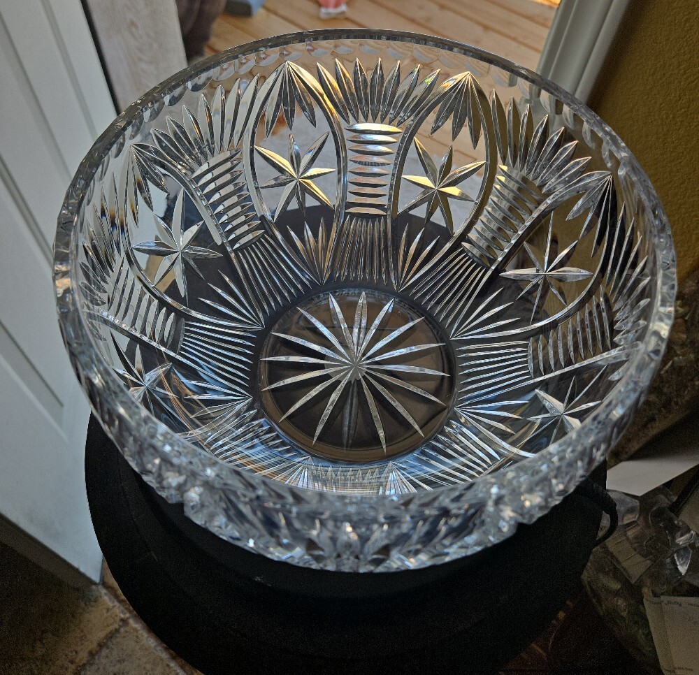 Clear Hand Cut Crystal Vintage Glass Large Salad Or Decorative Bowl - Picture 3 of 12